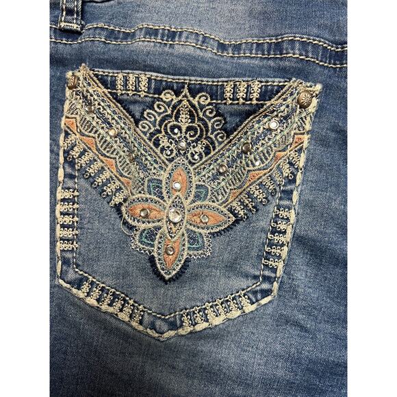 A.N.A A New Approach Cropped Jeans Women's Size 10 Blue Mid Rise Embellished - Picture 8 of 12